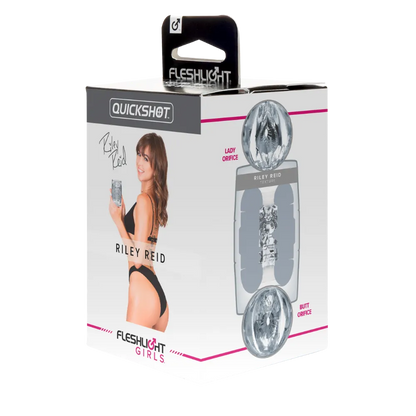 Detaljebillede af Fleshlight Quickshot Riley Reid set ovenfra med fokus på den indvendige tekstur. Den gennemsigtige sleeve giver fuldt visuelt indblik i designet og understøtter både funktion og rengøringsvenlighed.