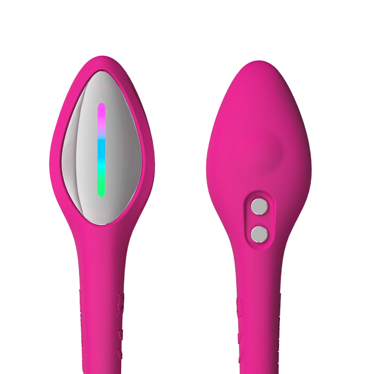 Nærbillede af Lovense Lush 4 vibratoræg set fra begge sider. Viser LED-lys og magnetiske opladningspunkter i pink silikone. Elegant design, moderne teknologi og brugervenlig kontrol til sanselig nydelse.