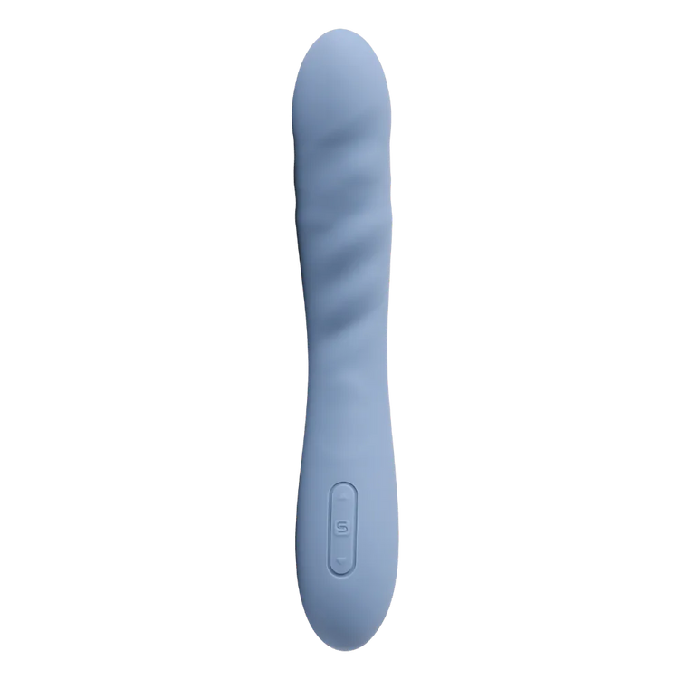 Svakom Ava Neo thrusting vibrator i cornflower blue set forfra med tydelige riller og intuitive betjeningsknapper – designet til målrettet stimulation og interaktiv nydelse via app-styret teknologi.