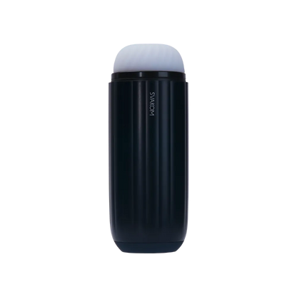 Svakom Sam Neo 2 fotograferet med det bløde sleeve synligt, så indersidens struktur og form fremhæves. Et informativt billede, der viser funktionalitet og kvalitet til mænd, der ønsker behagelig og stilren nydelse.