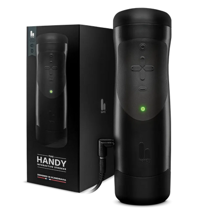 The Handy 1 set tæt på forfra med tydelig LED-indikator og styringsknapper. Fokuseret produktbillede af det nordiske design.