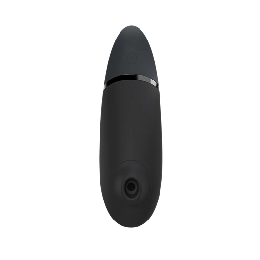 Womanizer Next i sort set forfra med power-knap, sensor og Climax Control. Diskret og ergonomisk klitorisstimulator i premium kvalitet.